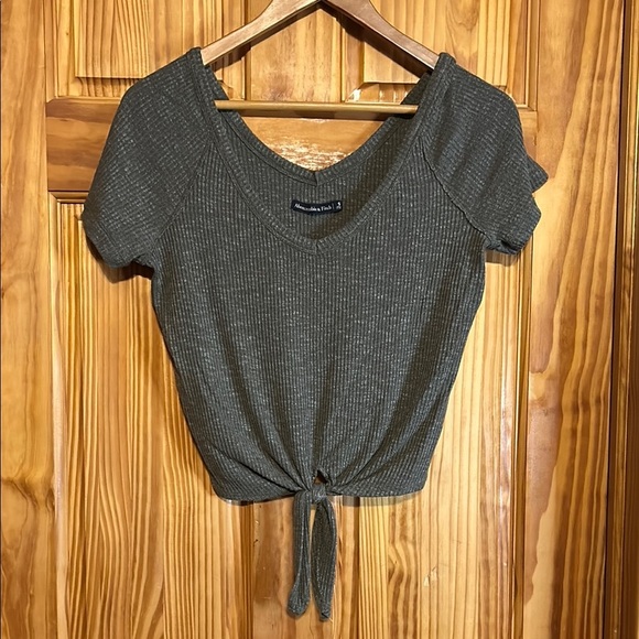 Abercrombie, Green Crop Tie Front Shirt - Picture 1 of 7
